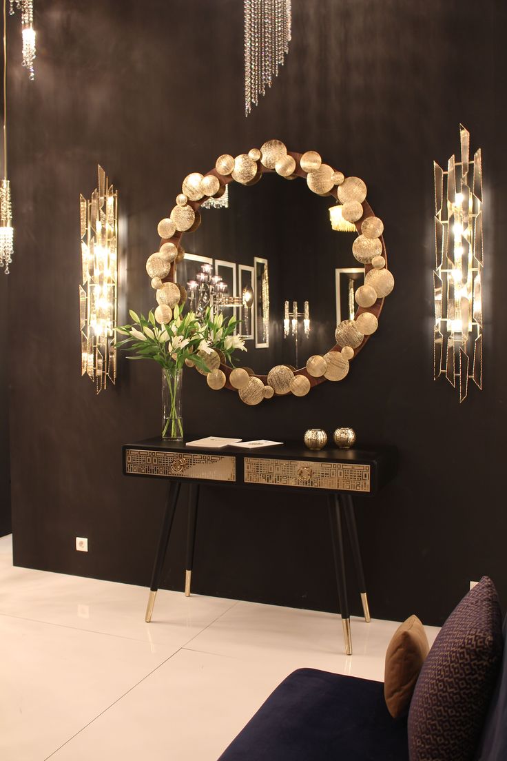 چراغ دیواری کنار آینه دکوراتیو